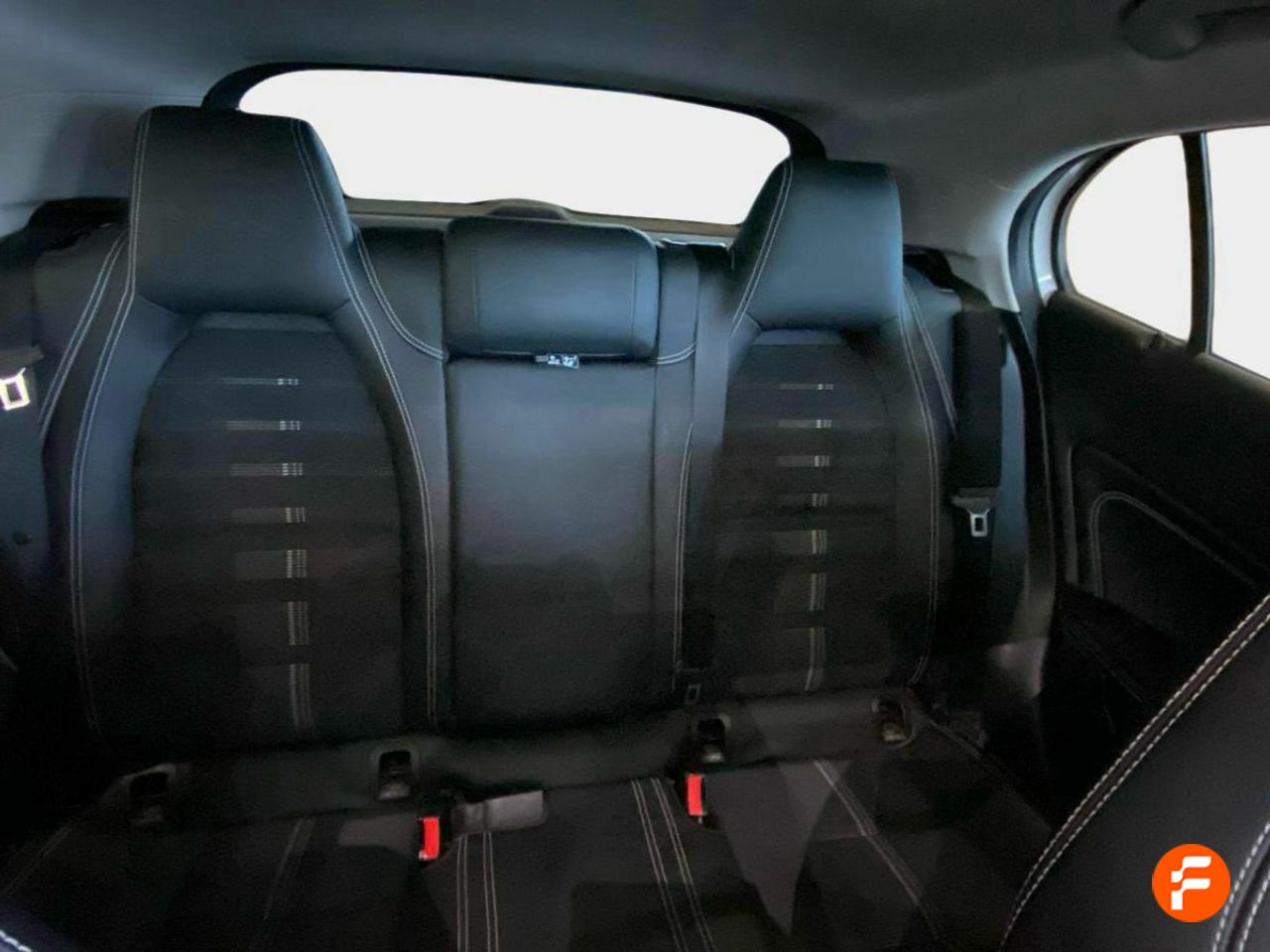 Foto Mercedes-Benz Clase GLA 49