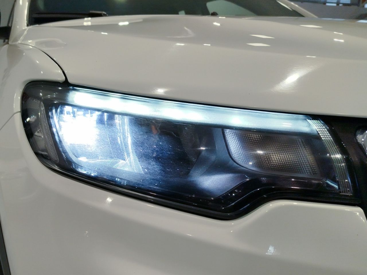 Foto Jeep Compass 18