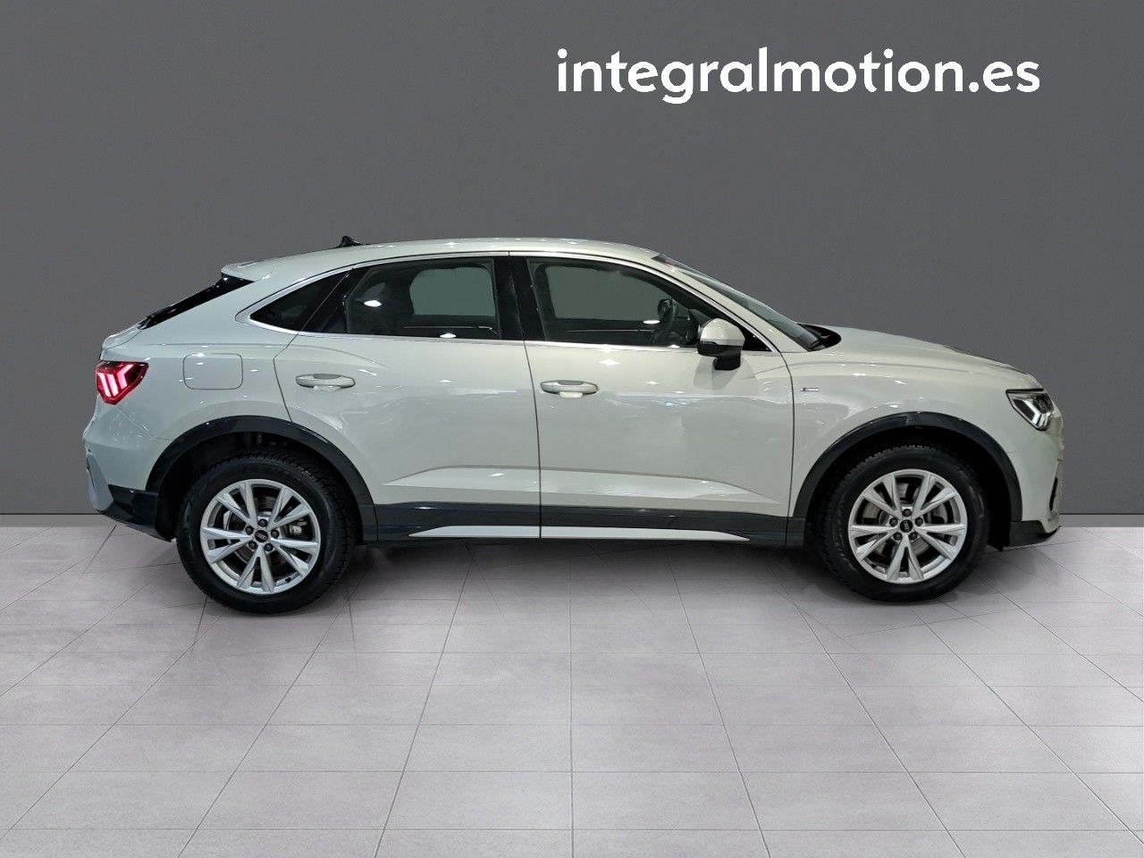 Foto Audi Q3 24
