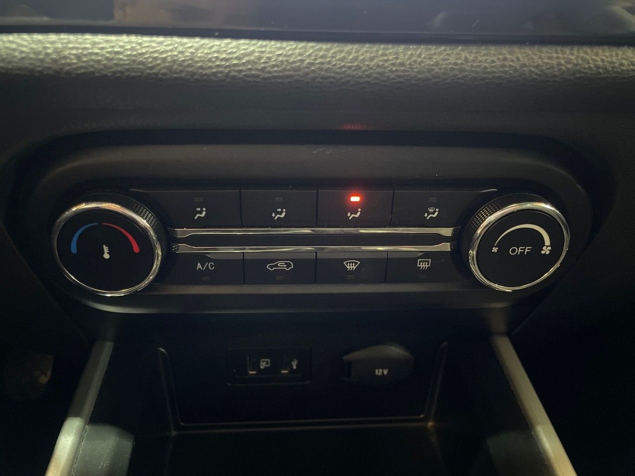 Foto DR Automobiles DR4 17