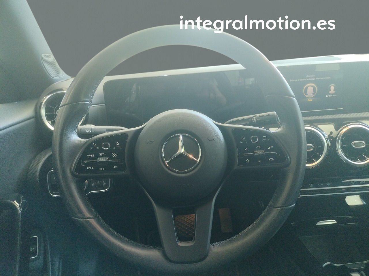 Foto Mercedes-Benz Clase CLA 11