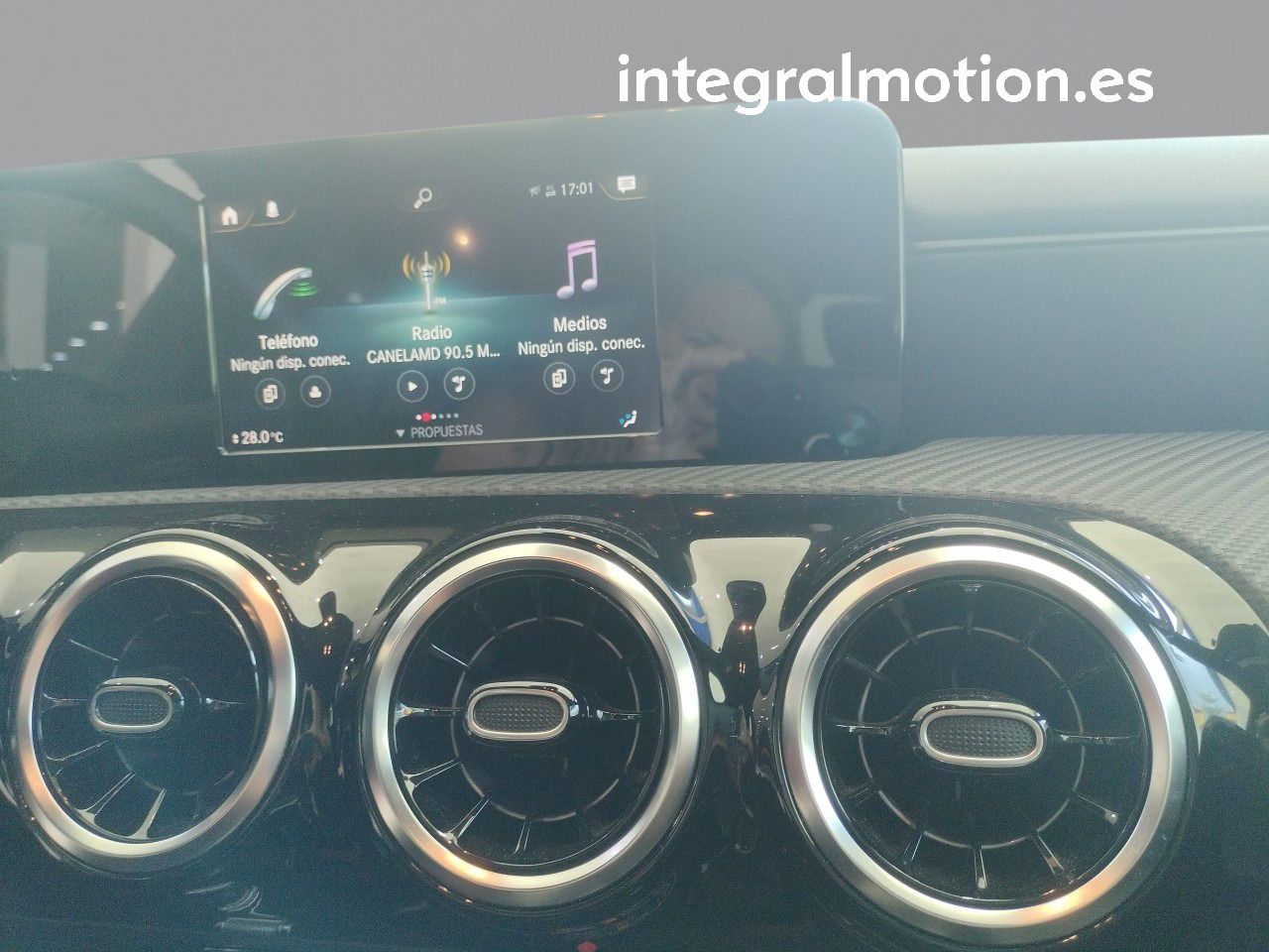 Foto Mercedes-Benz Clase CLA 15