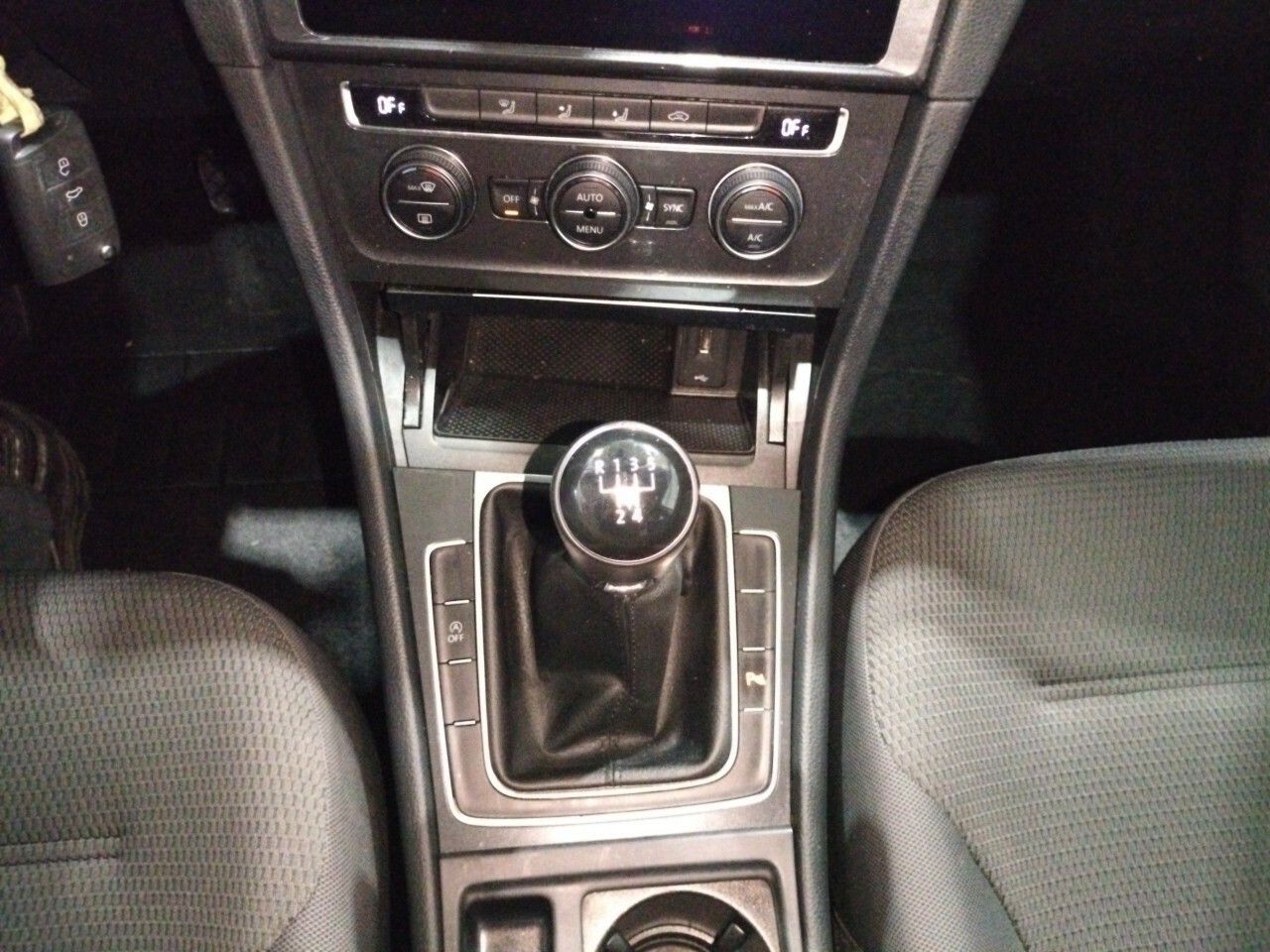 Foto Volkswagen Golf 18