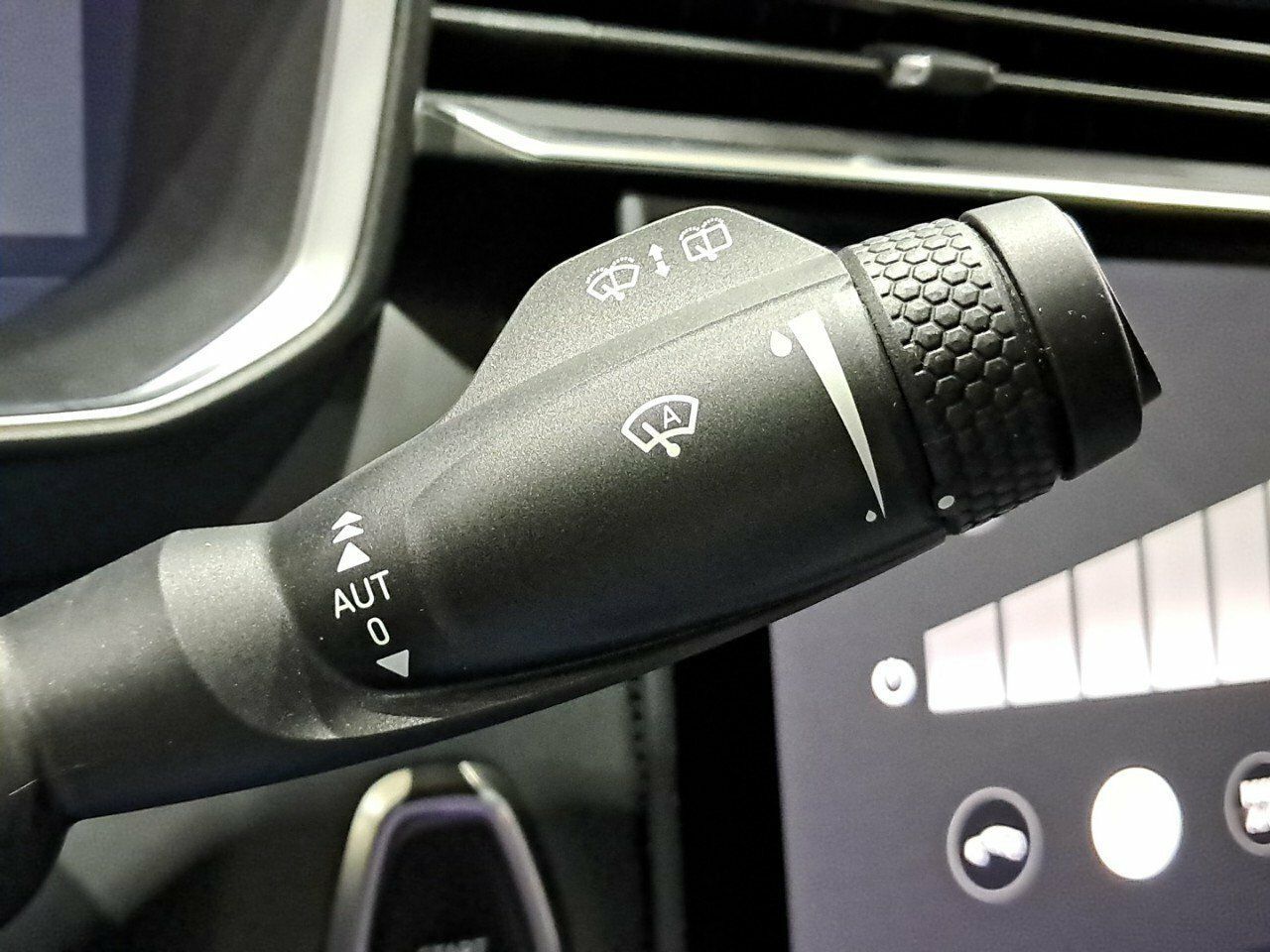 Foto LYNK&CO 01 13