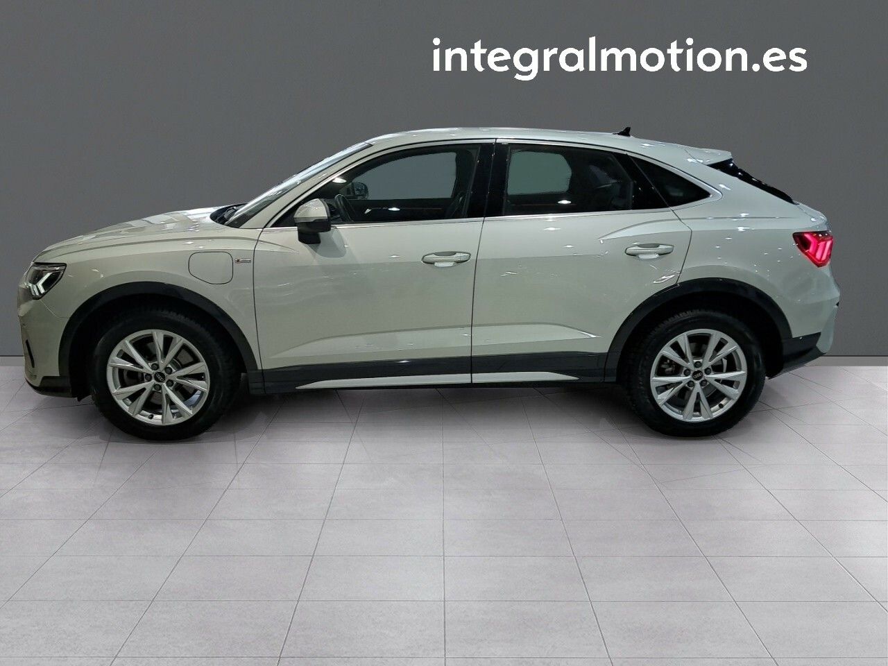 Foto Audi Q3 24