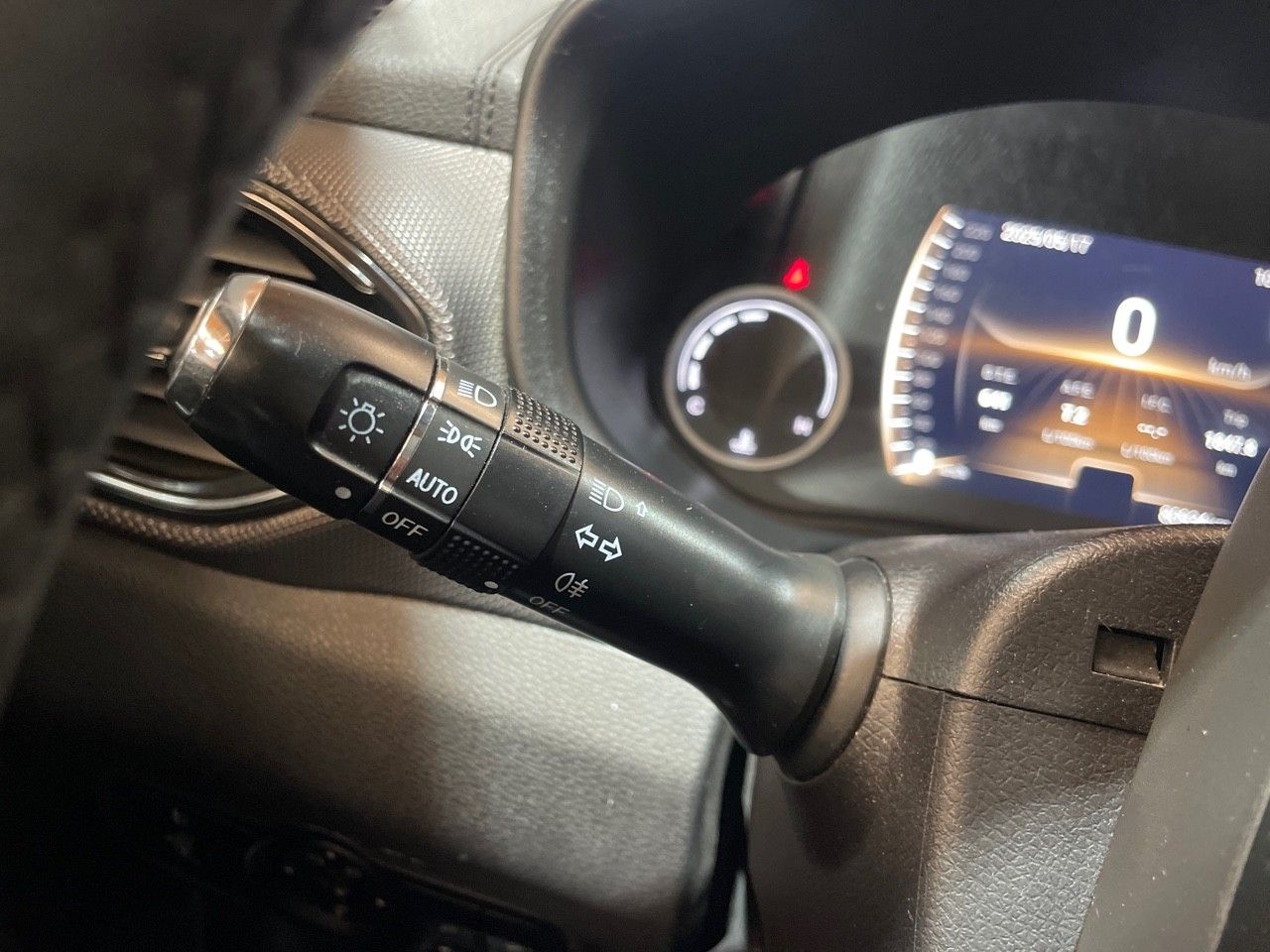 Foto DR Automobiles DR4 14