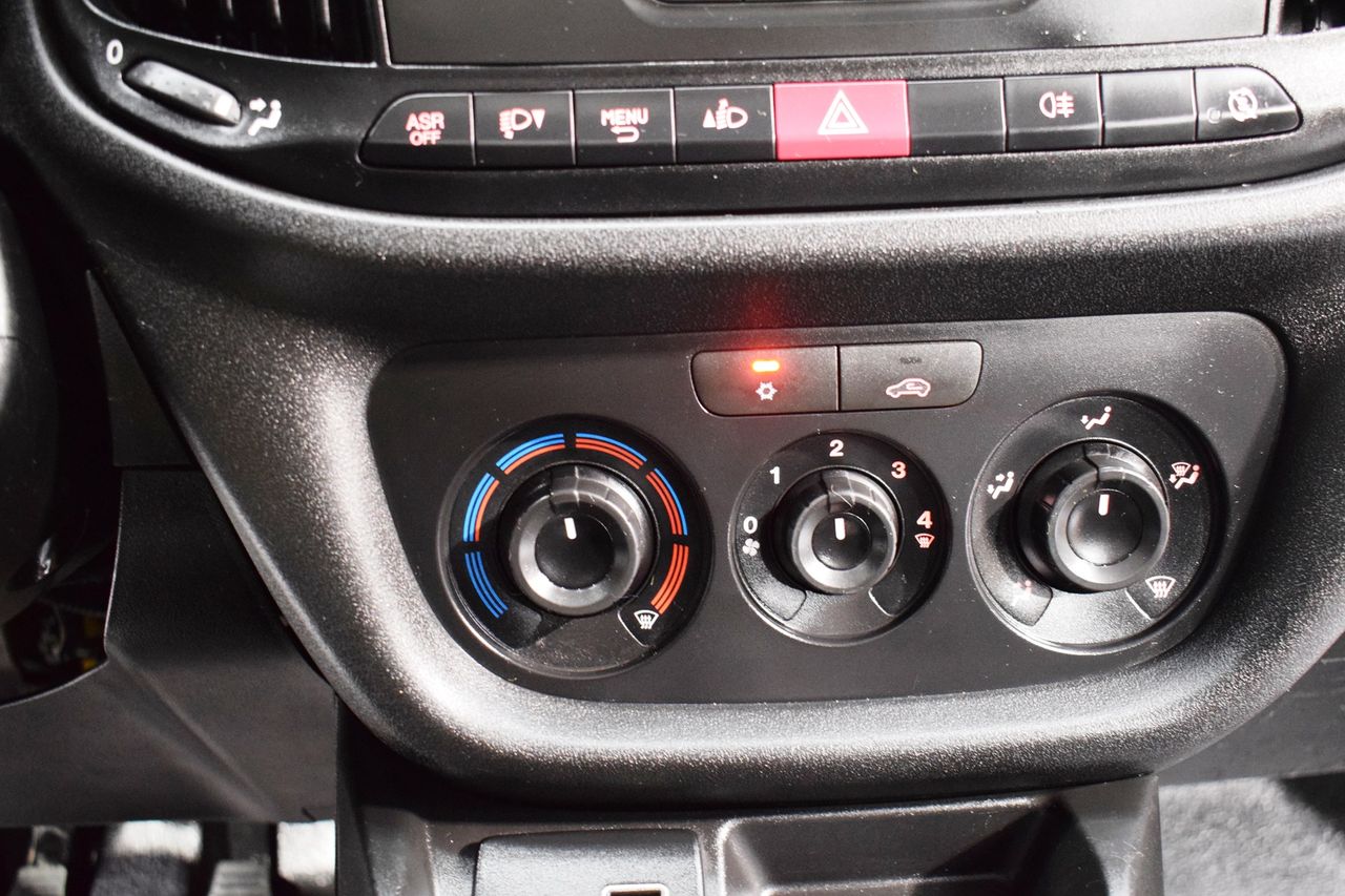 Foto Fiat Doblo 23