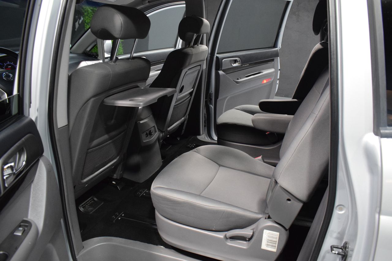 Foto SsangYong Rodius 23