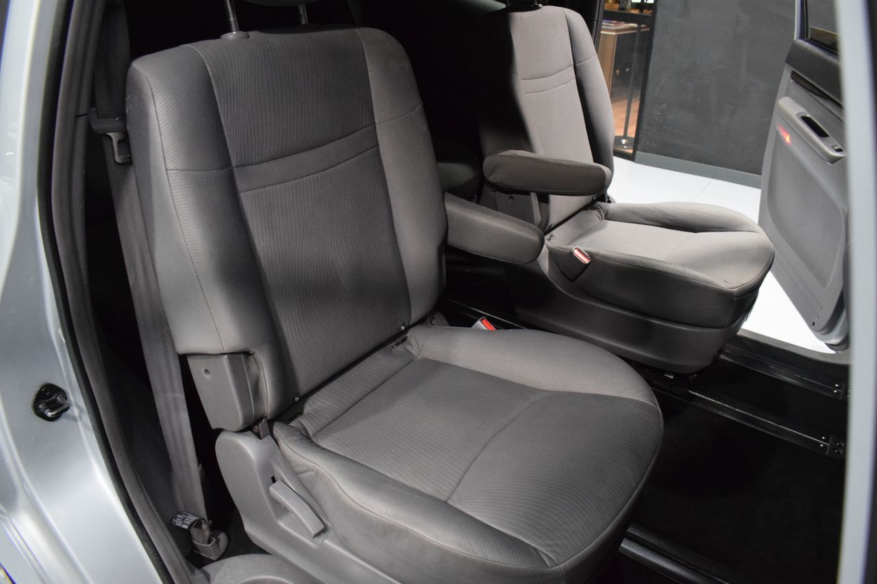 Foto SsangYong Rodius 26