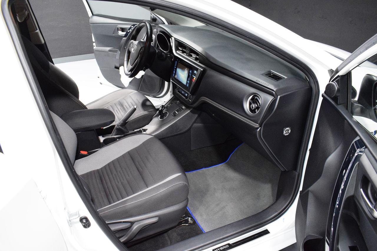 Foto Toyota Auris 9