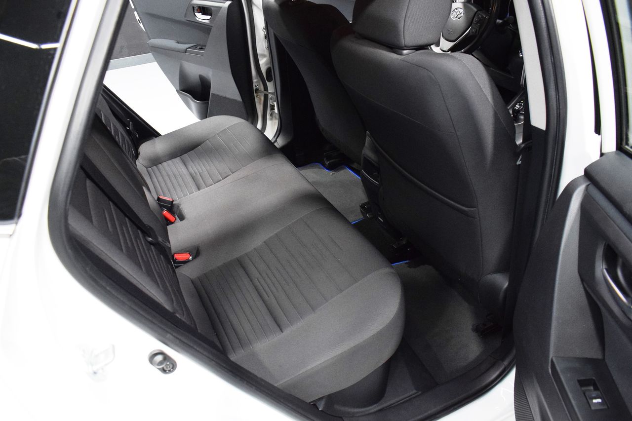 Foto Toyota Auris 11