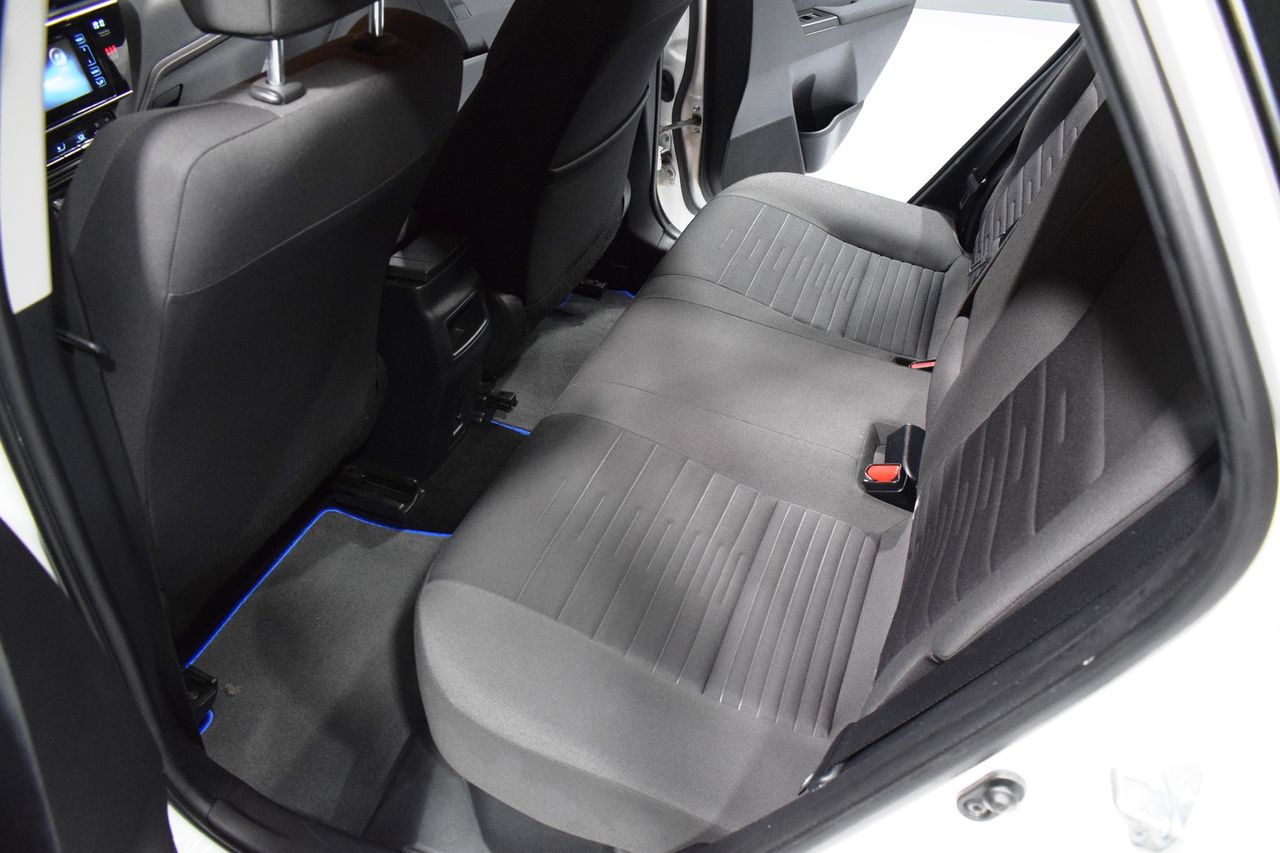 Foto Toyota Auris 12