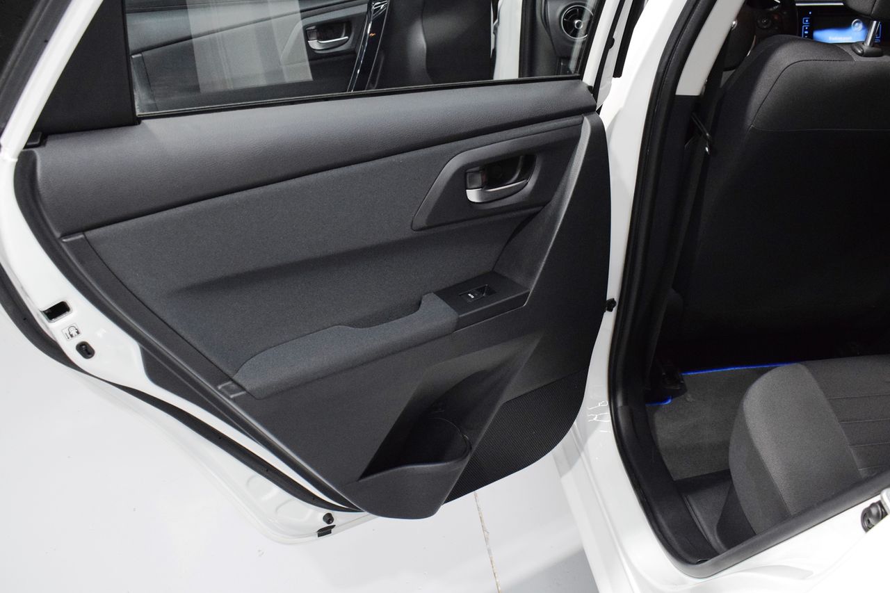 Foto Toyota Auris 14
