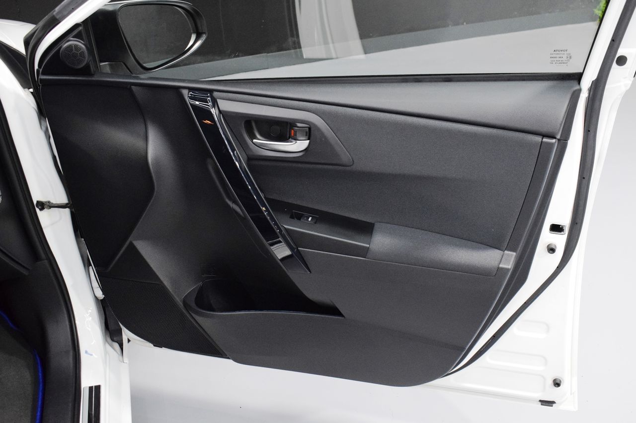 Foto Toyota Auris 17