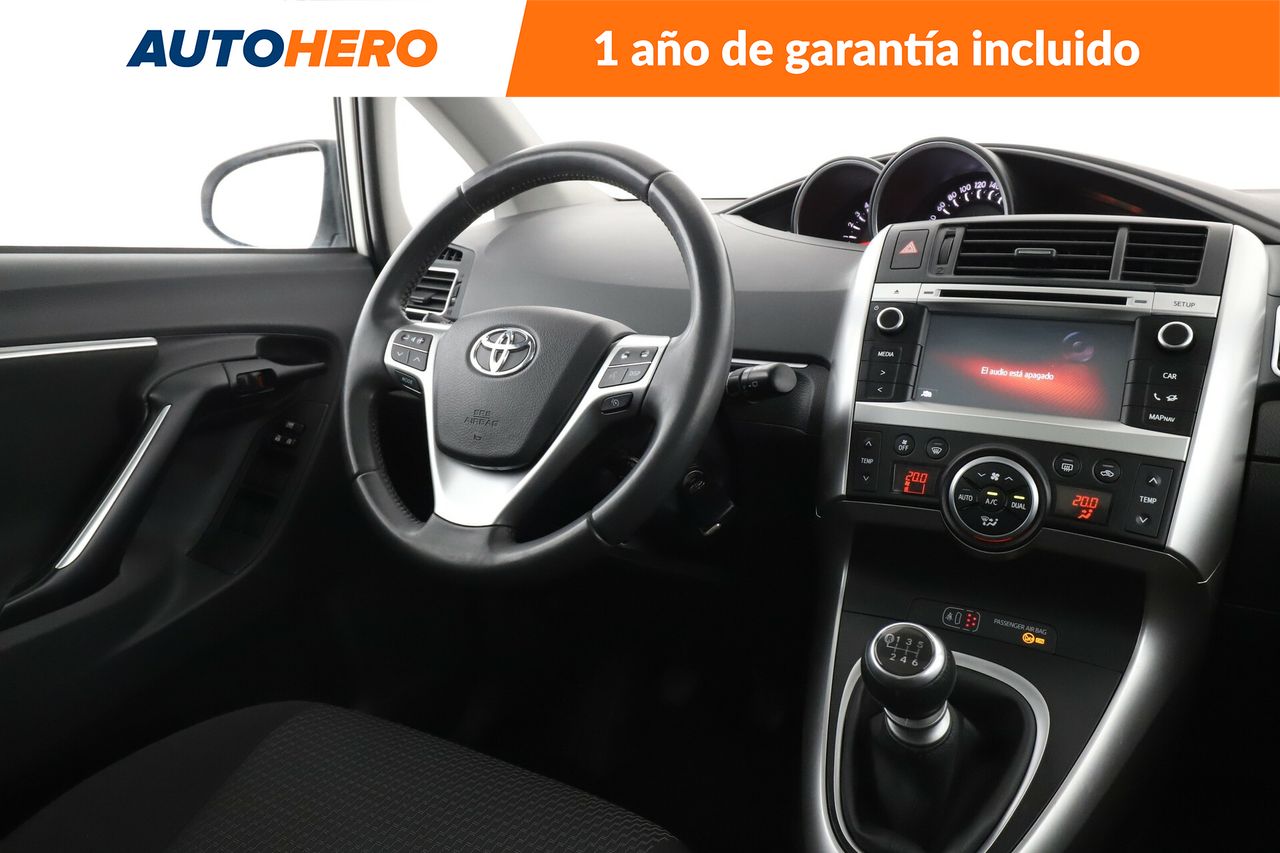 Foto Toyota Corolla Verso 14