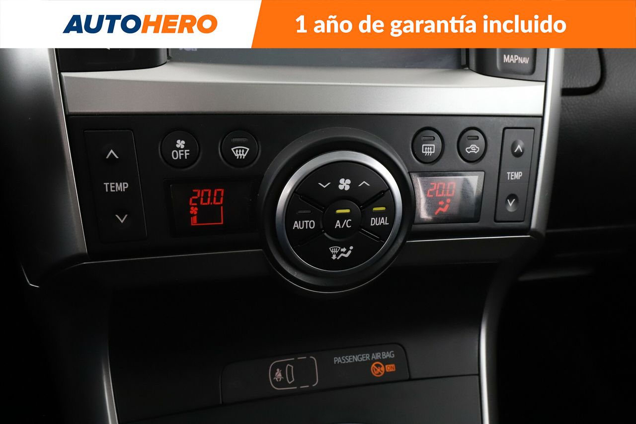 Foto Toyota Corolla Verso 27