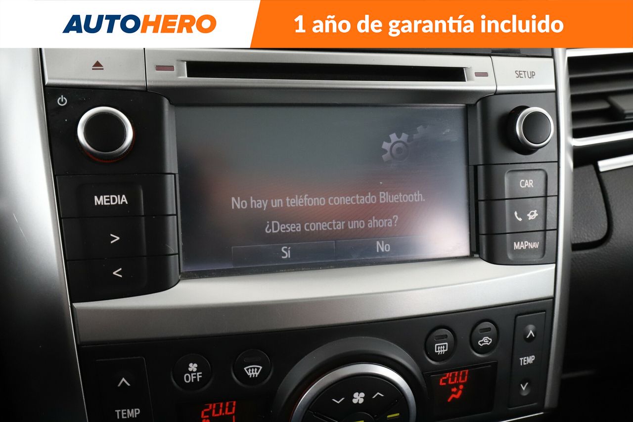 Foto Toyota Corolla Verso 29