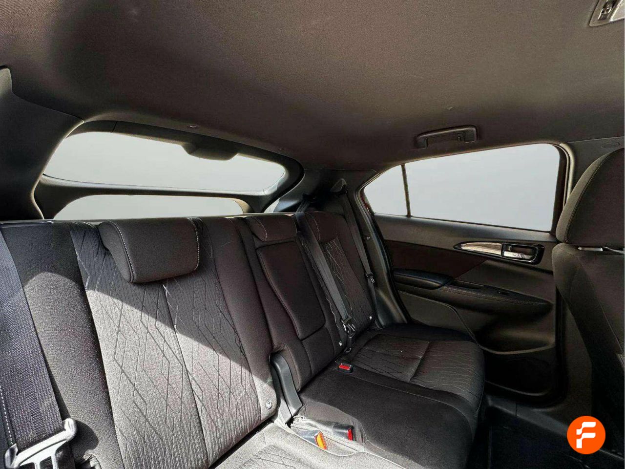 Foto Mitsubishi Eclipse Cross 25