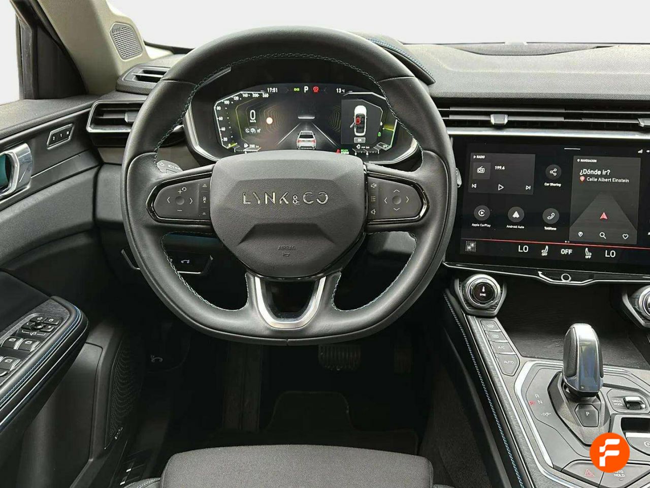 Foto LYNK&CO 01 10