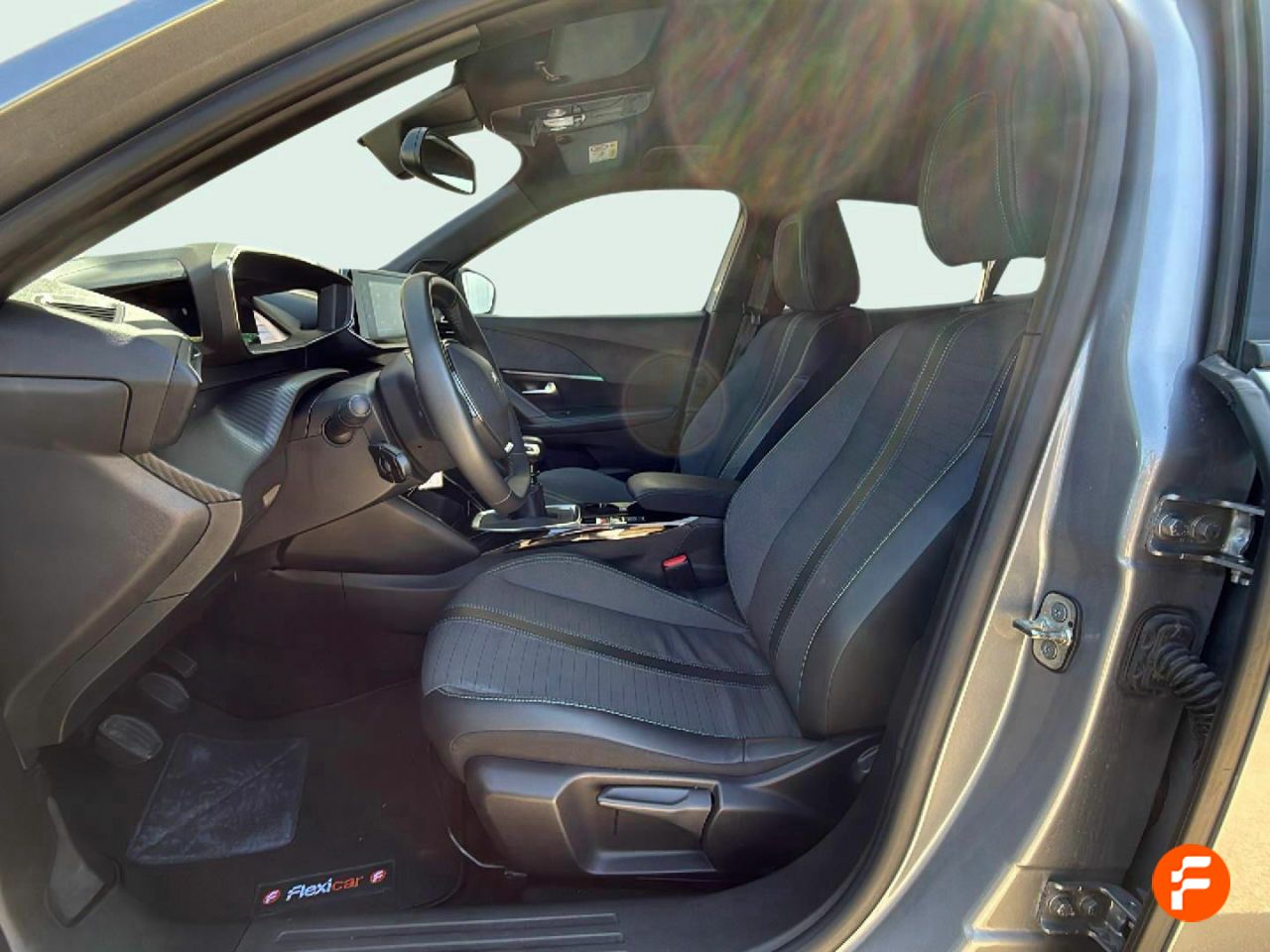 Foto Peugeot 2008 14