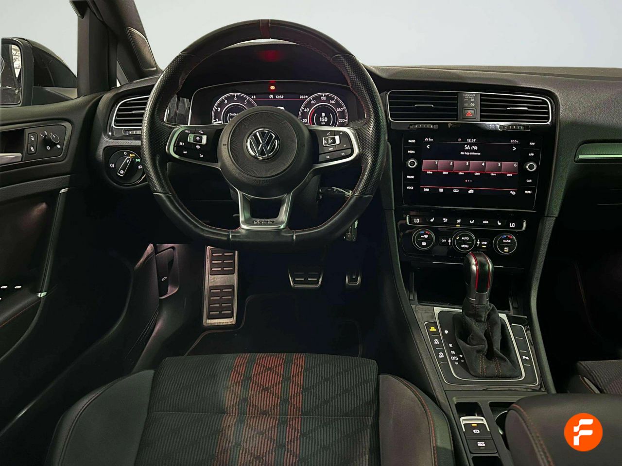 Foto Volkswagen Golf 13