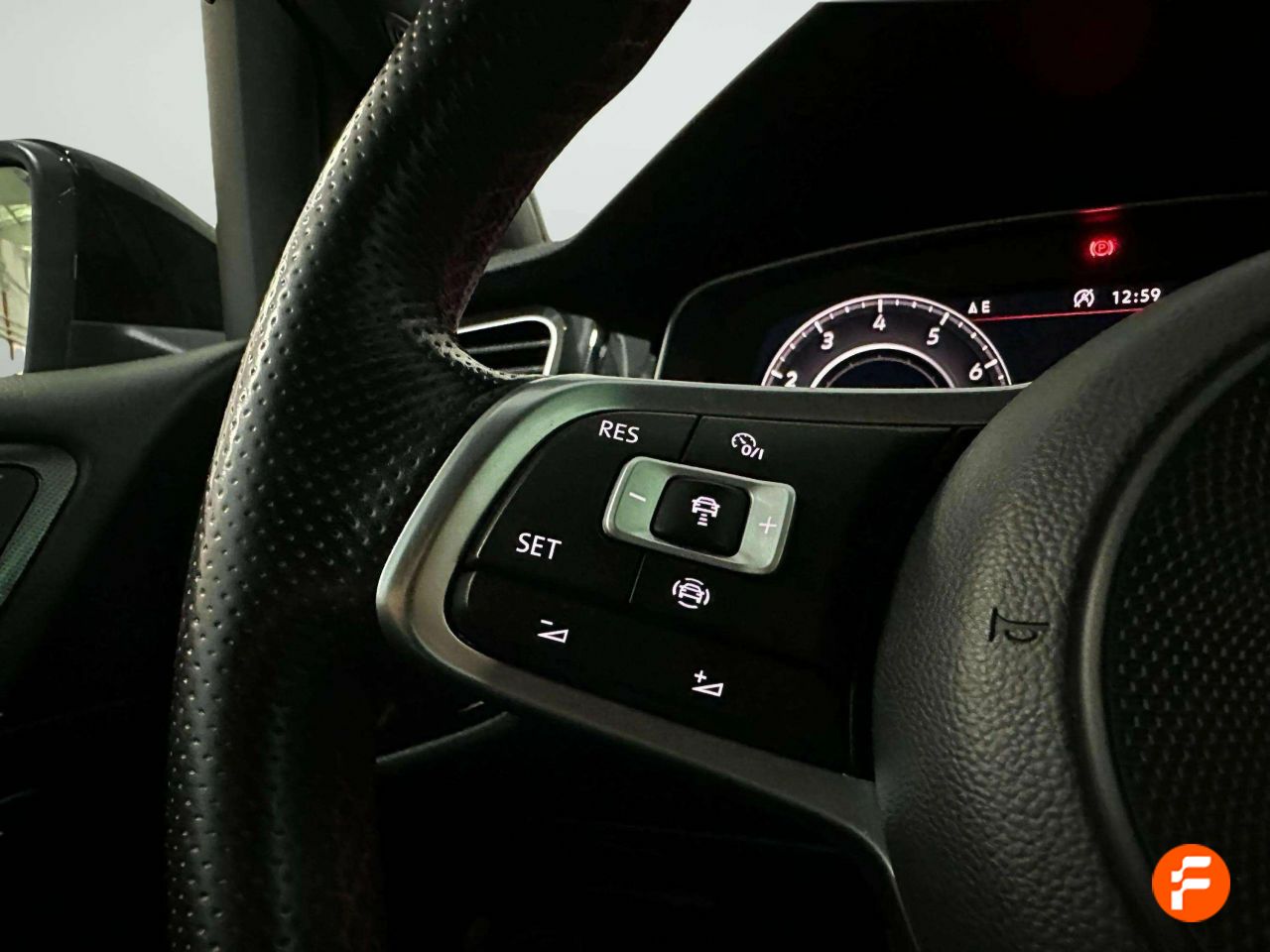 Foto Volkswagen Golf 19