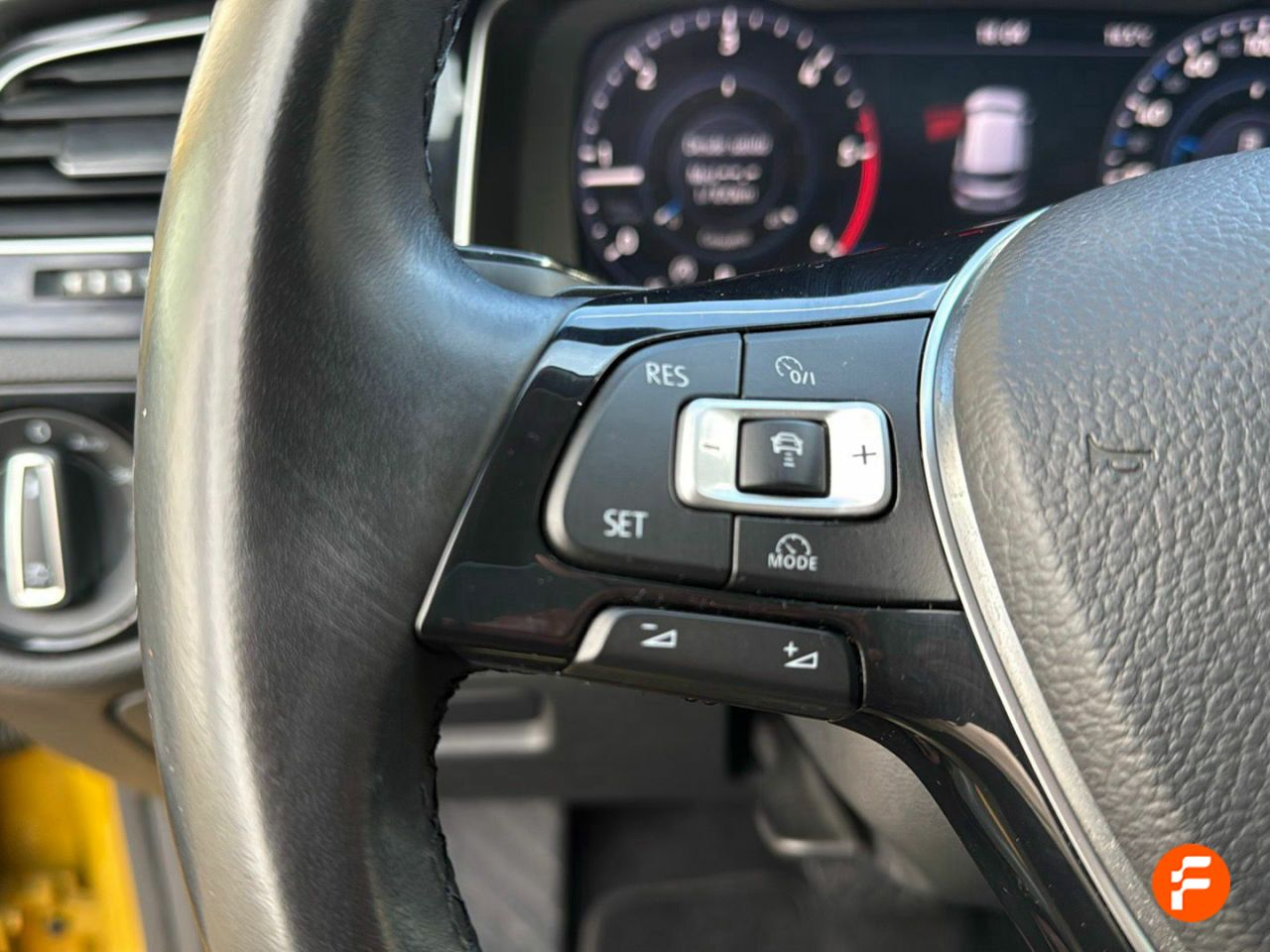 Foto Volkswagen Golf 15