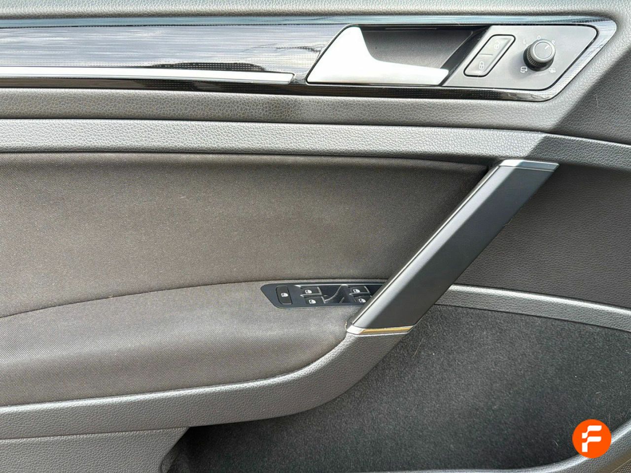 Foto Volkswagen Golf 23