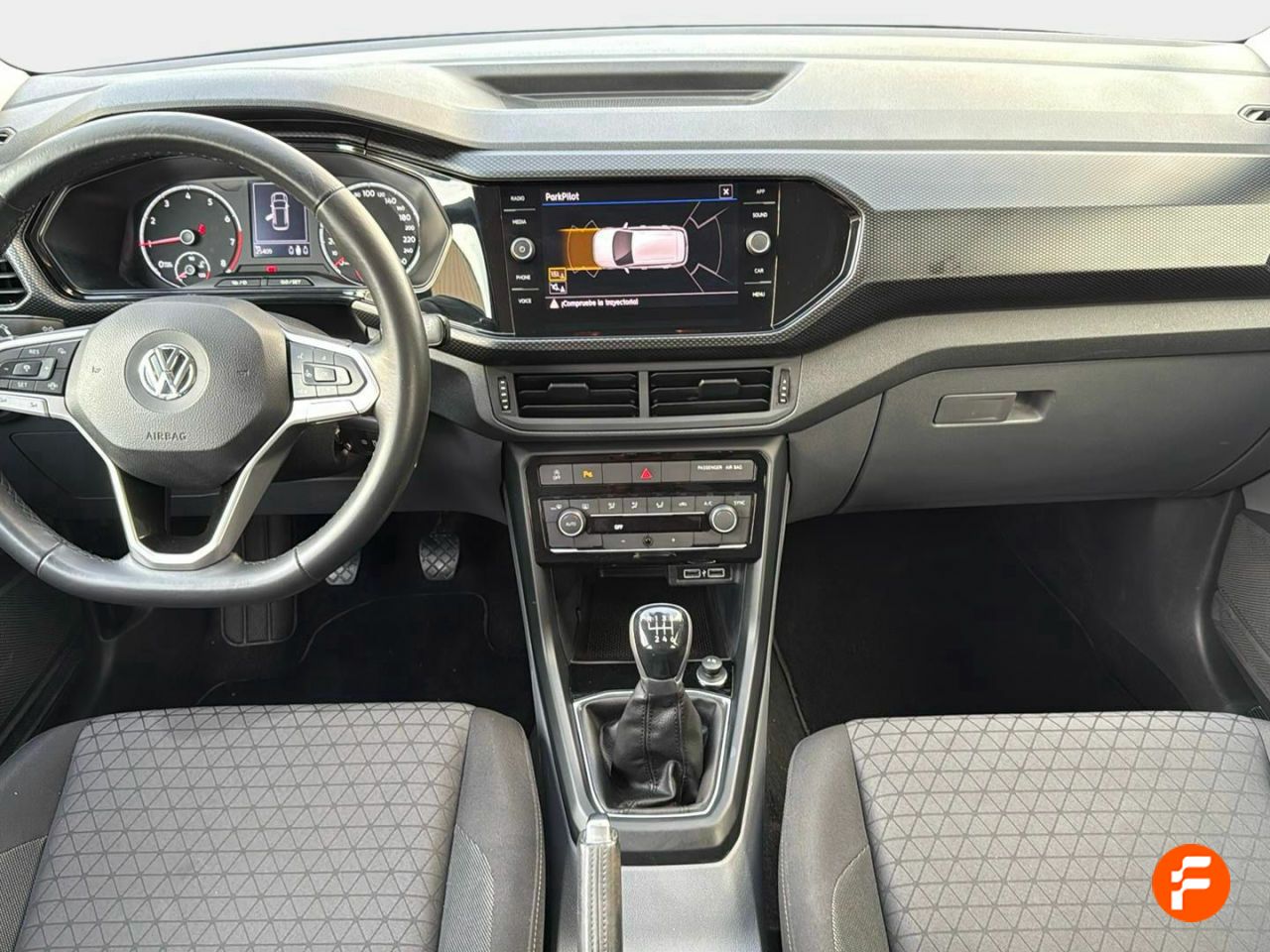 Foto Volkswagen T-Cross 10
