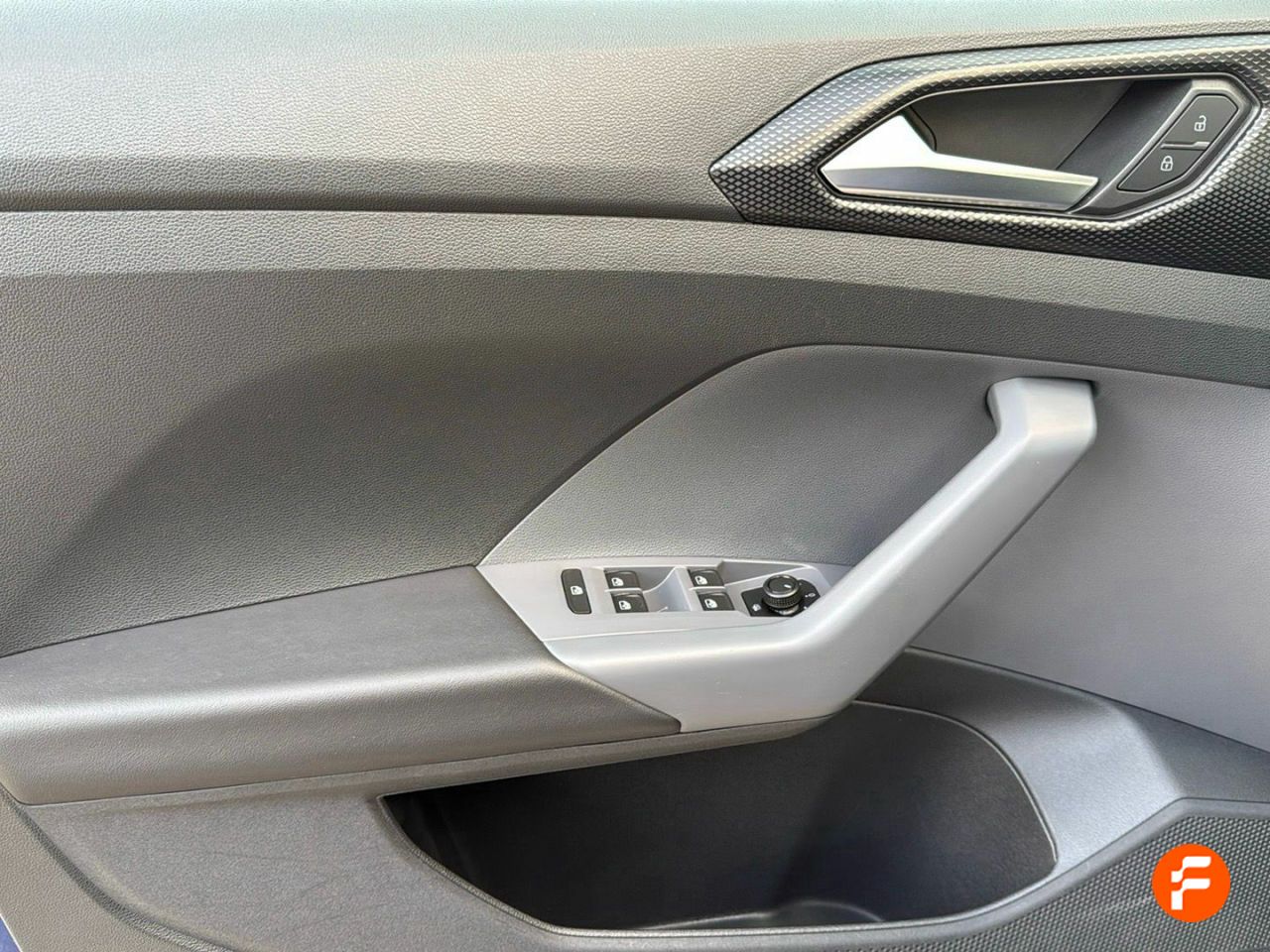 Foto Volkswagen T-Cross 22