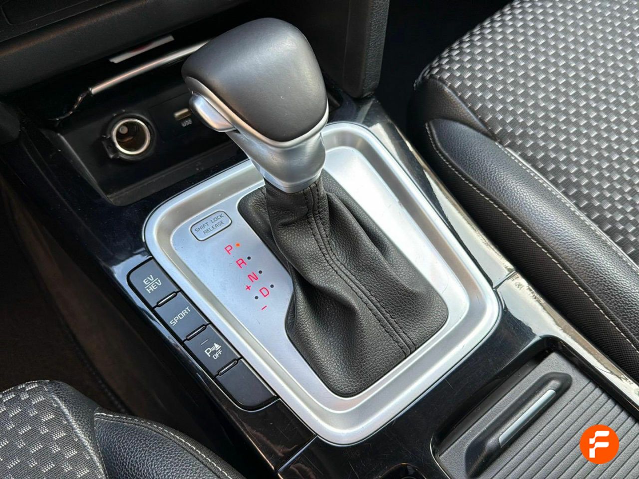 Foto Kia XCeed 14