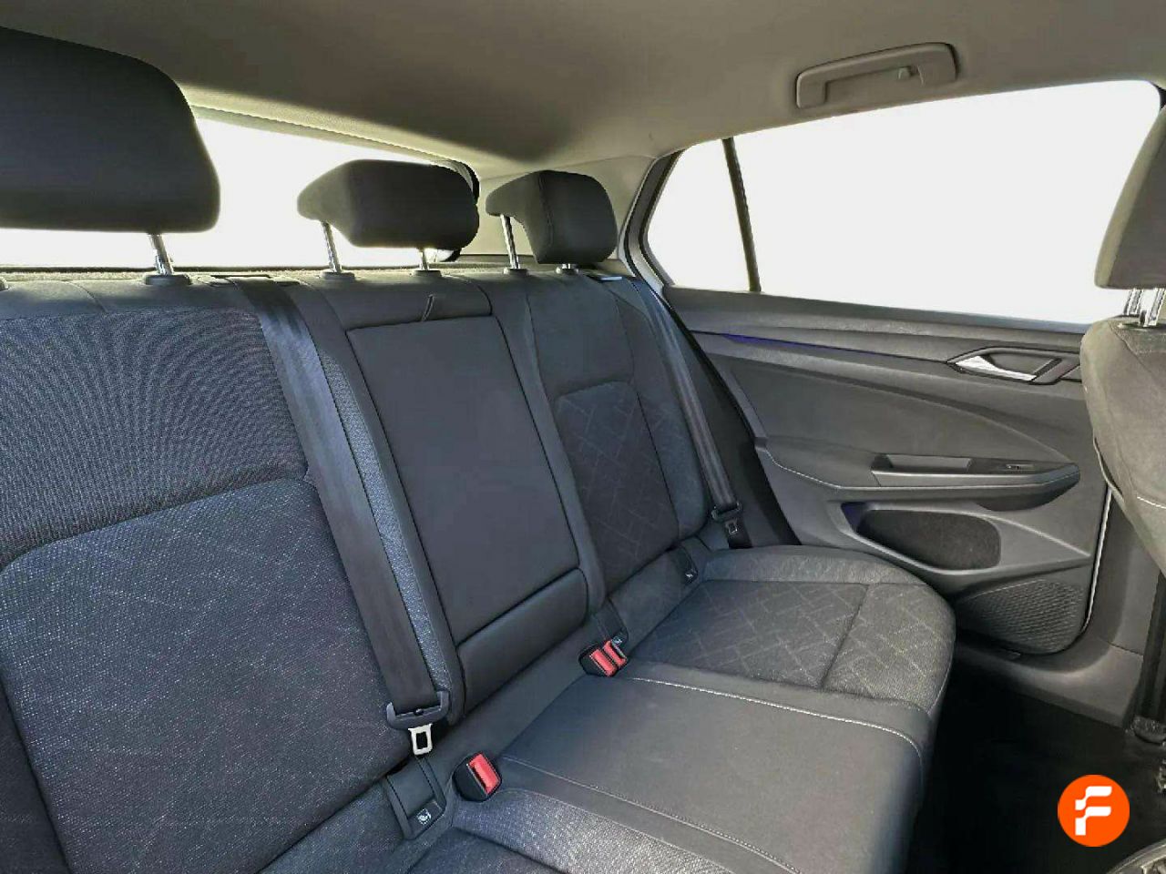 Foto Volkswagen Golf 24