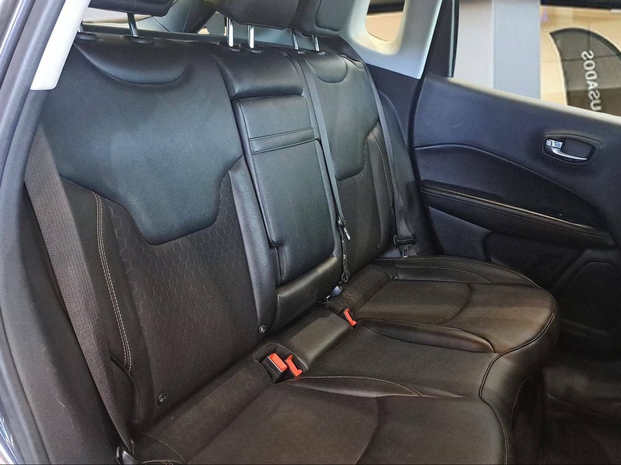 Foto Jeep Compass 16