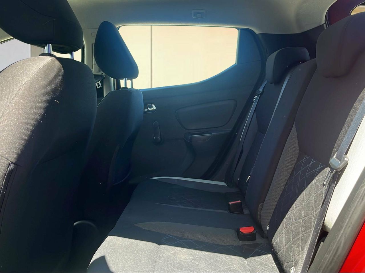 Foto Nissan Micra 10