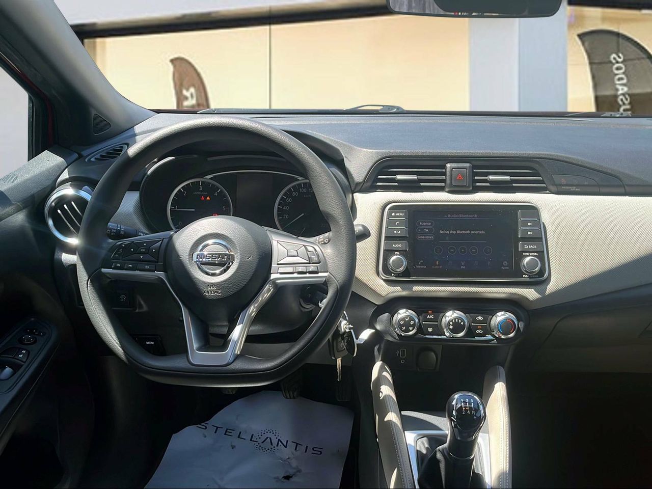 Foto Nissan Micra 14