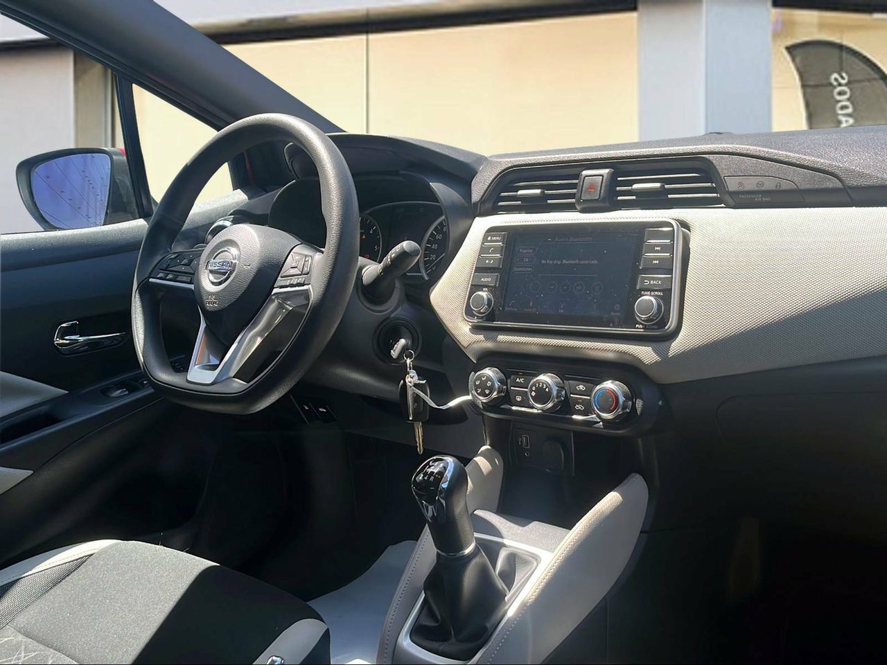 Foto Nissan Micra 15