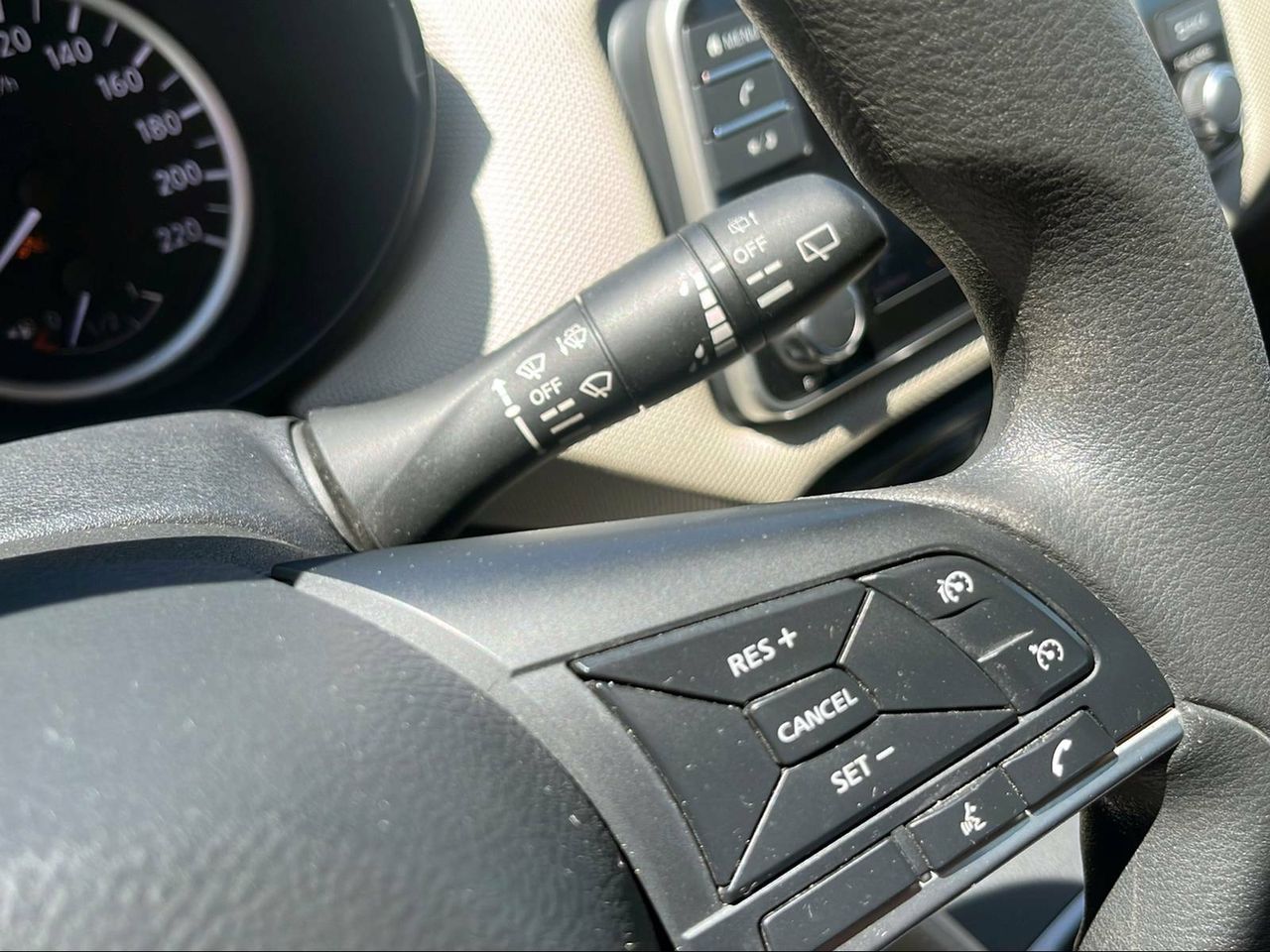 Foto Nissan Micra 24