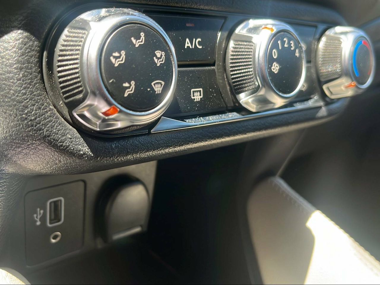 Foto Nissan Micra 26