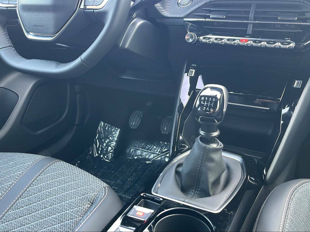 Foto Peugeot 2008 19