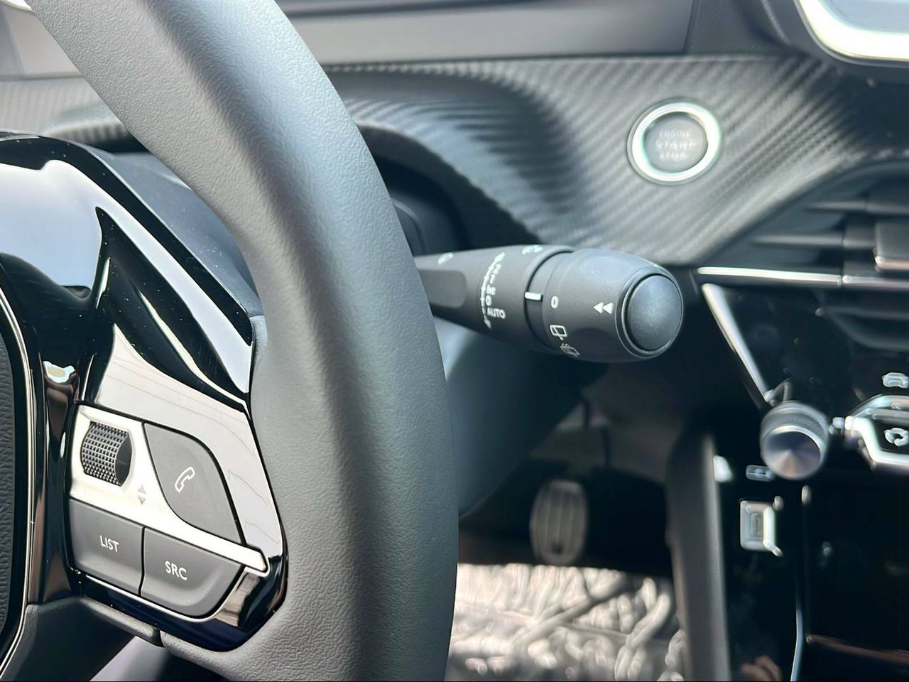 Foto Peugeot 2008 28