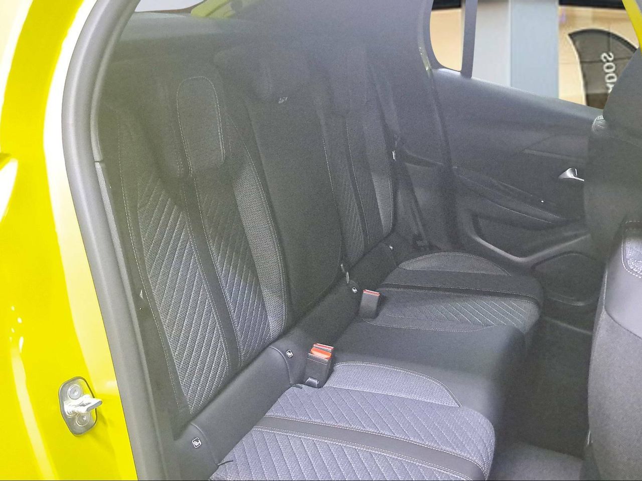 Foto Peugeot 208 16