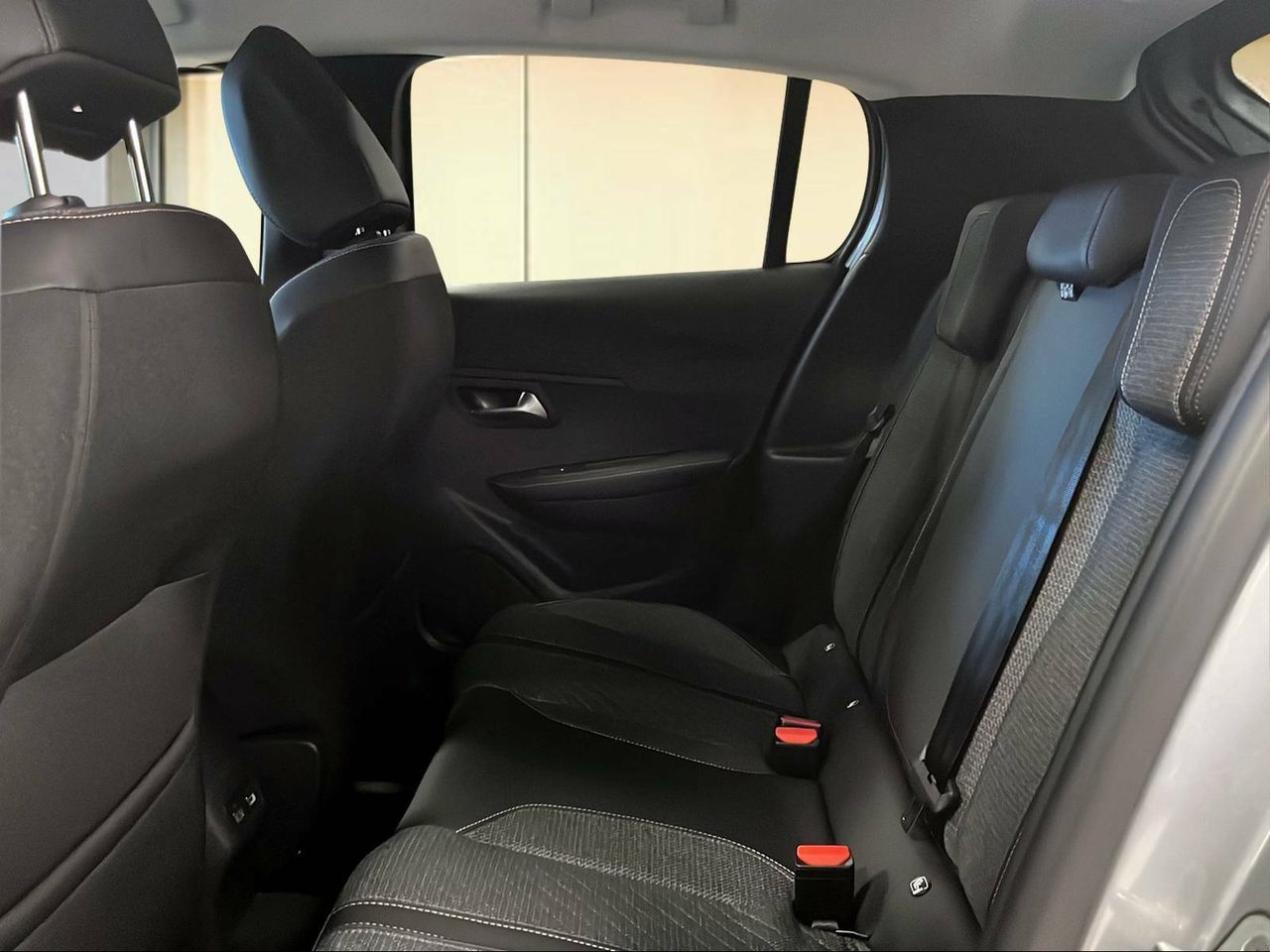 Foto Peugeot 208 10
