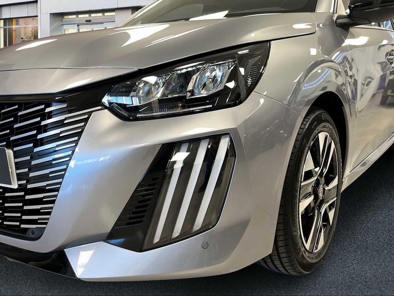 Foto Peugeot 208 13