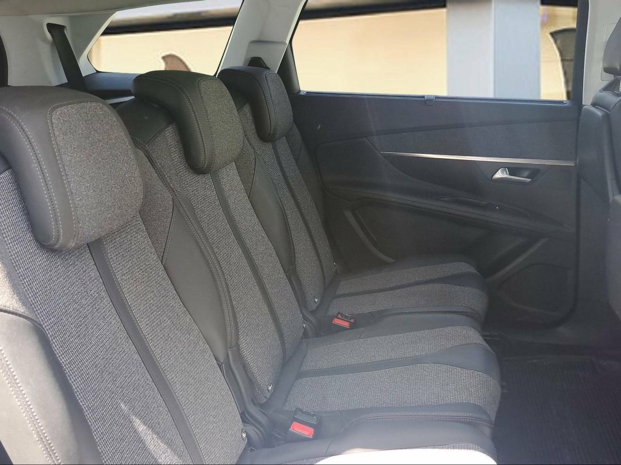 Foto Peugeot 5008 16