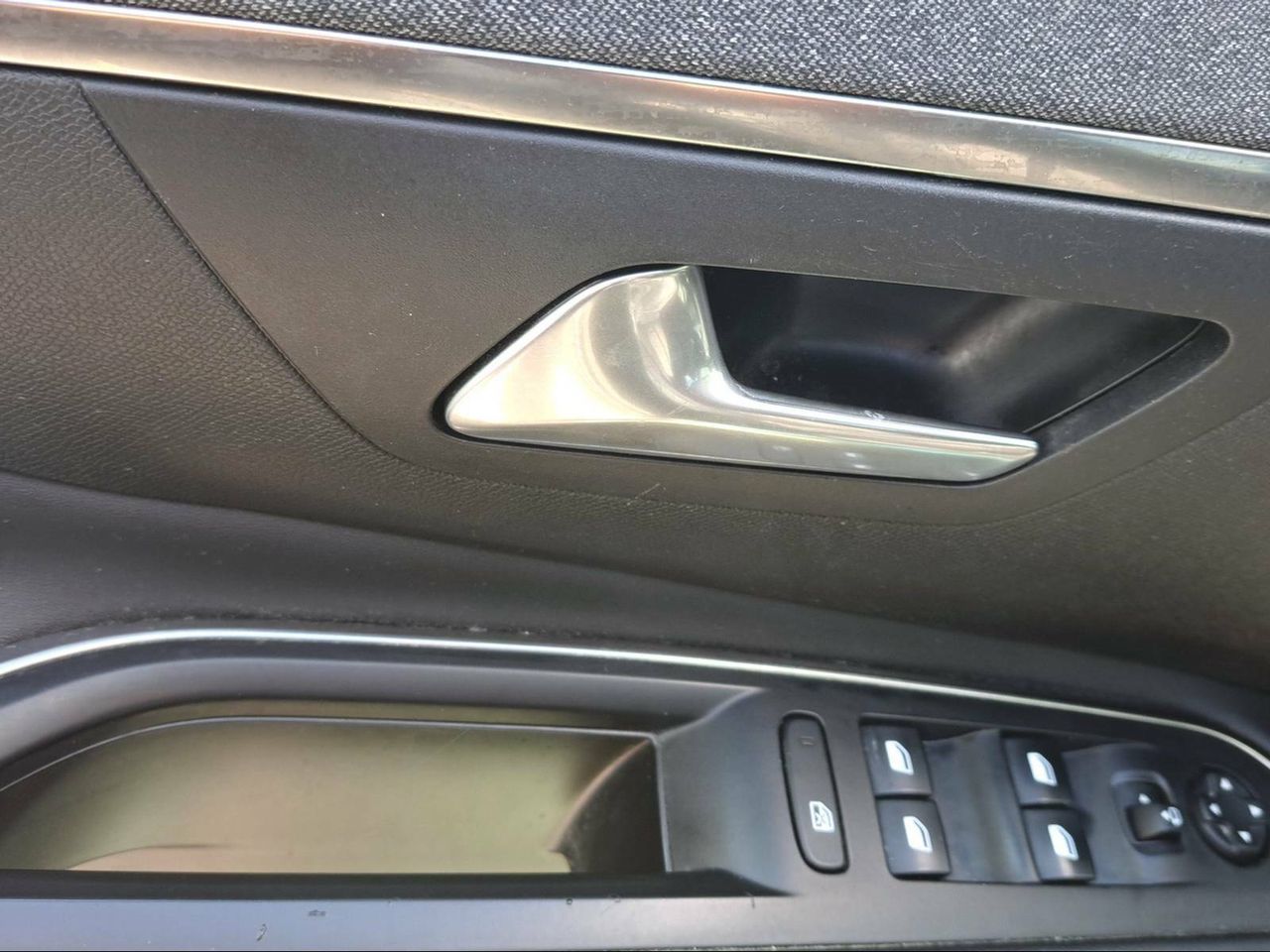 Foto Peugeot 5008 21