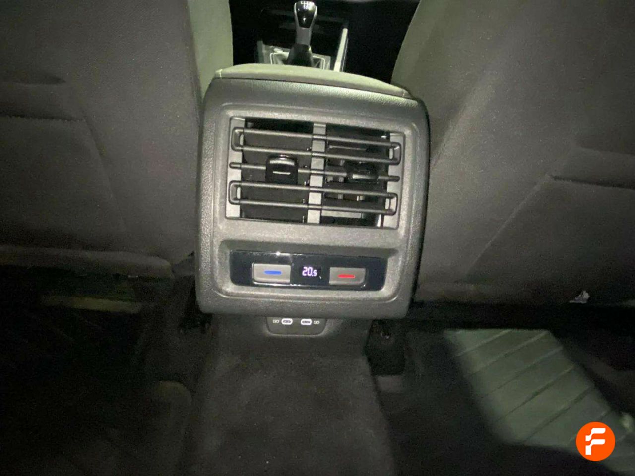 Foto Volkswagen Golf 19