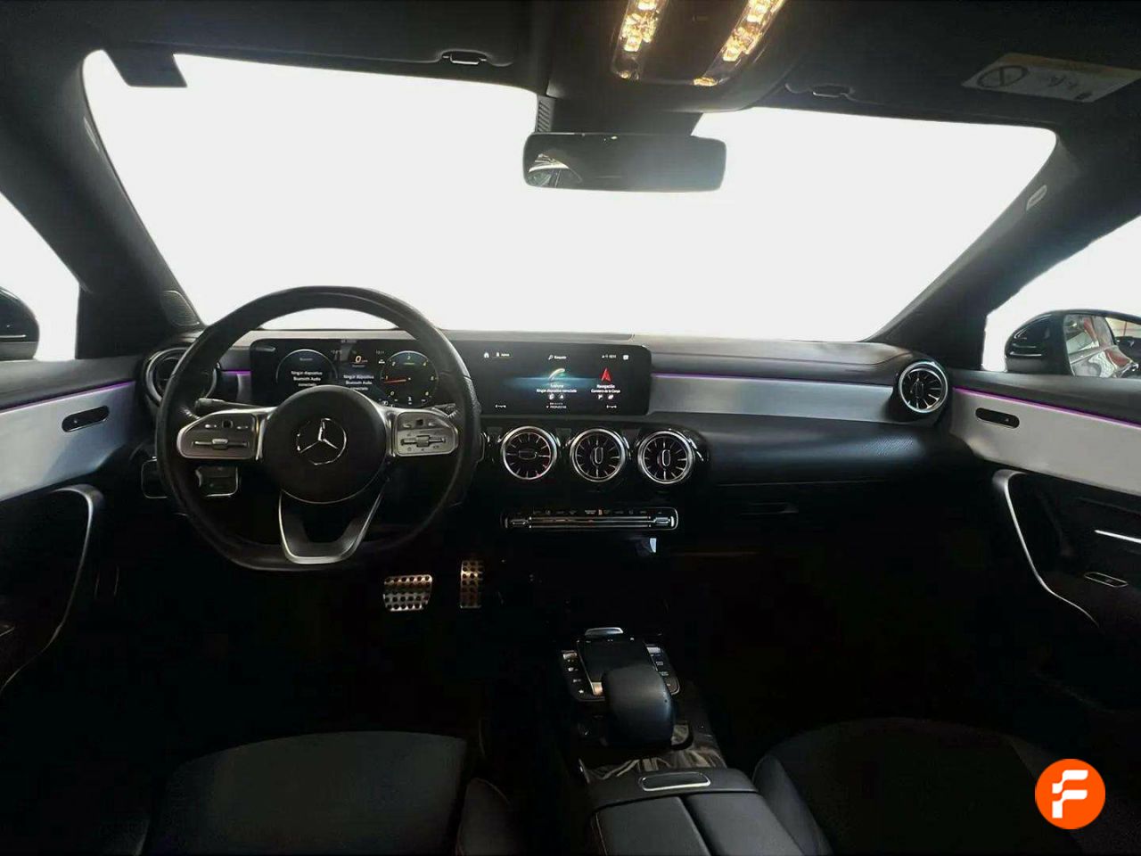 Foto Mercedes-Benz Clase CLA 11