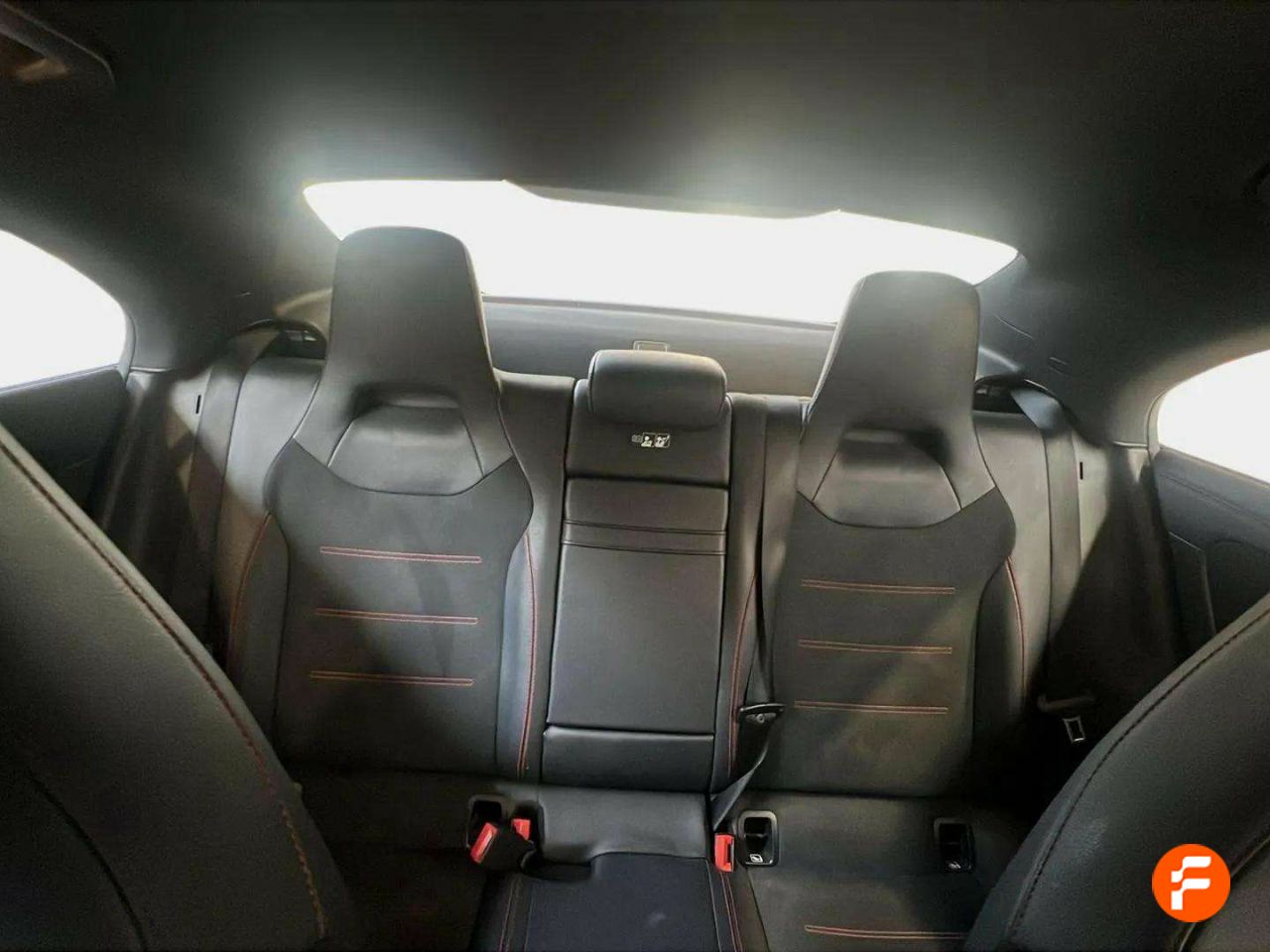 Foto Mercedes-Benz Clase CLA 15