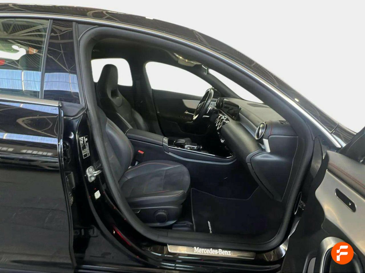 Foto Mercedes-Benz Clase CLA 16