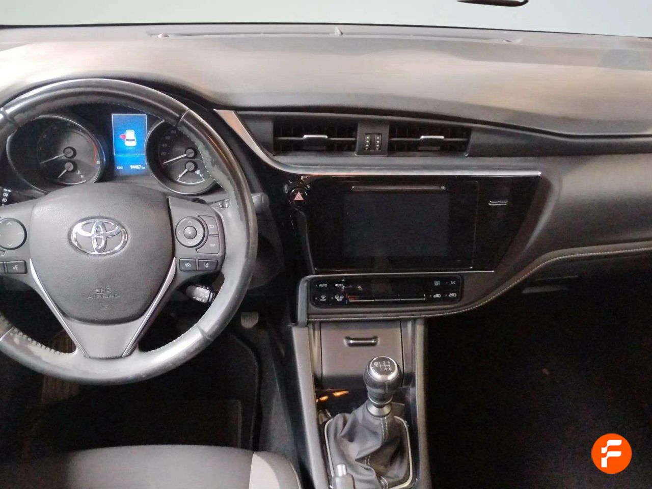 Foto Toyota Auris 11